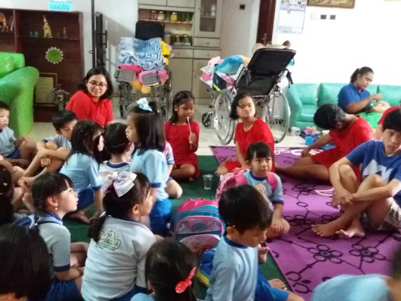 Foto Kunjungan ke Panti Asuhan Anak Cacat Bhakti Luhur  20 20190109_122414