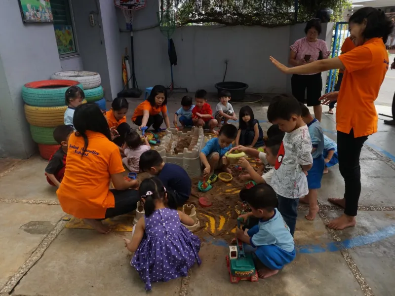 Foto Kegiatan Bermain Pasir Kelas Kupu-kupu 3 dsc02256