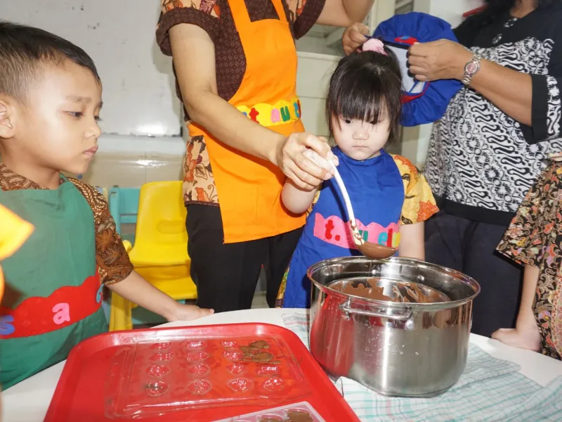 Foto Kegiatan Membuat Coklat di Hari Valentine 2019 95 dsc02425