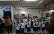 Foto Kunjungan ke Sekolah Anak-anak Down Shindrom 3 dsc04526