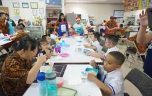 Foto Kunjungan ke Sekolah Anak-anak Down Shindrom 12 dsc04549