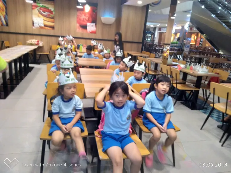 Foto Kunjungan ke Burger King di Mall Artha Gading 28 p_20190503_093059_vhdr_on_p